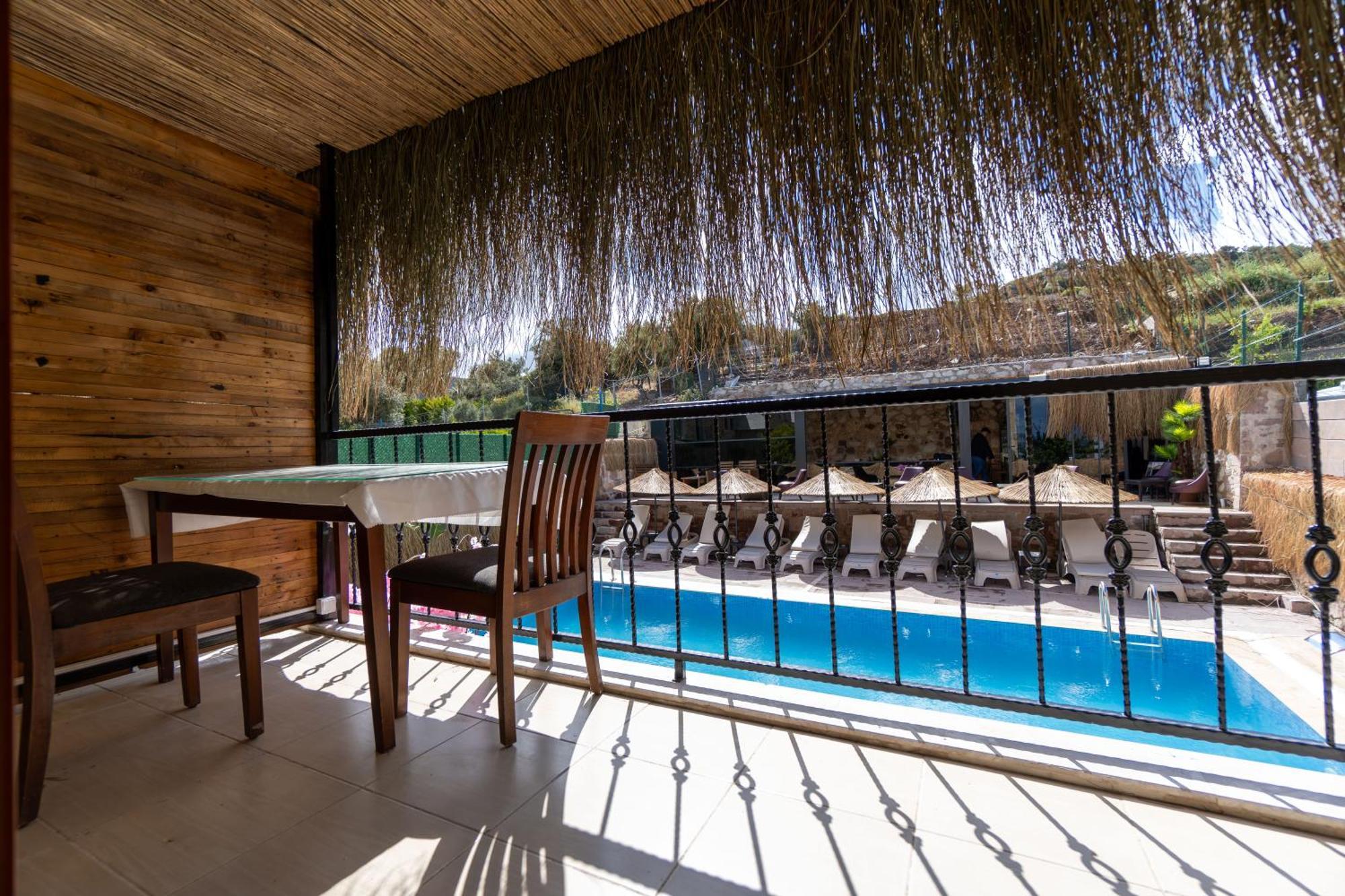 Stone House Butik Otel Измир Екстериор снимка