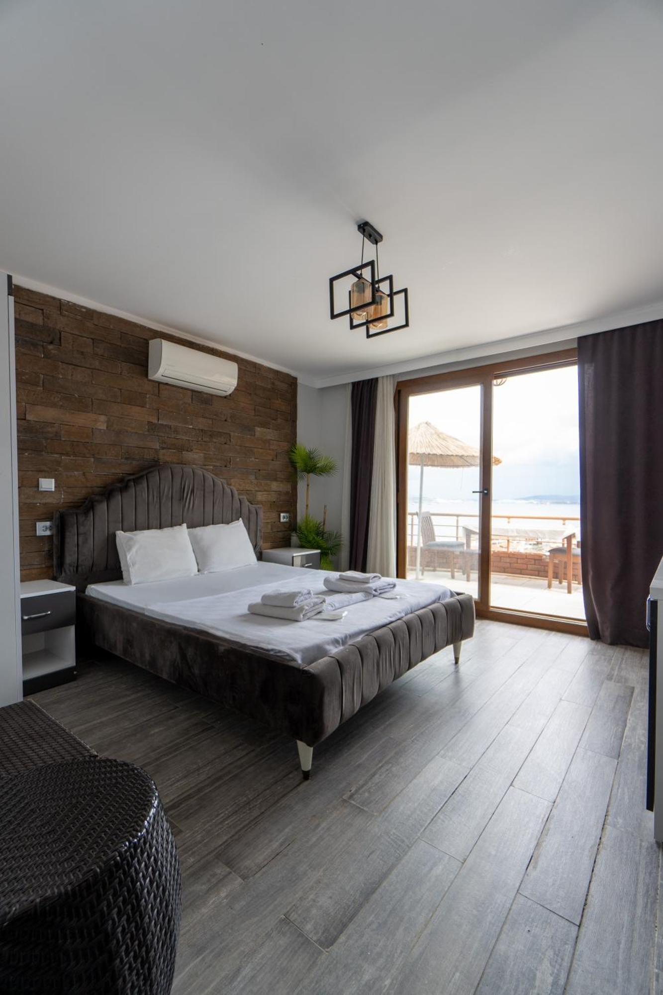 Stone House Butik Otel Измир Стая снимка